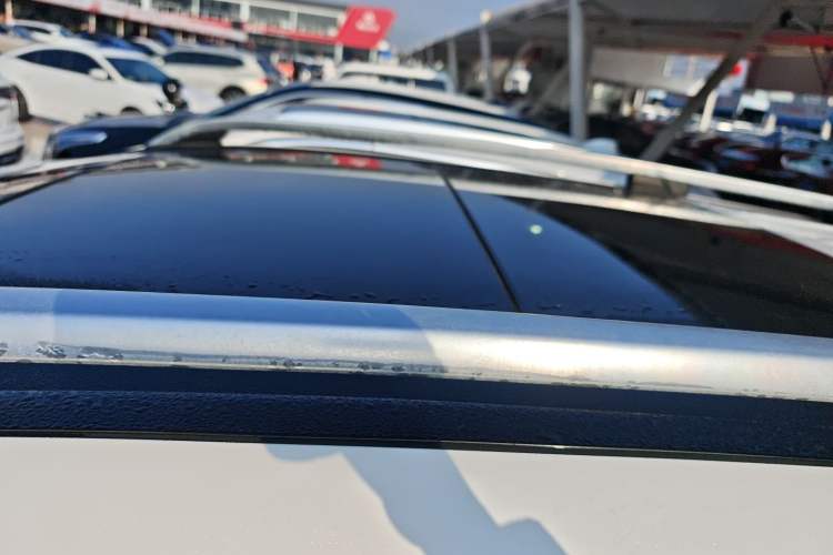 Used Mercedes-Benz GLK-Class 2013 GLK 300 4MATIC Dynamic Sunroof Model