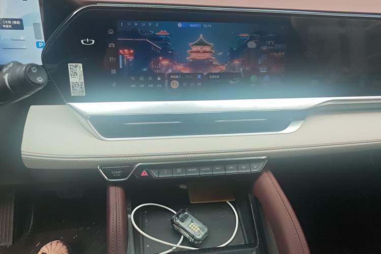 Used Geely Auto Monjaro L 2021 2.0TD DCT EVO Two-Wheel Drive Prestige Version Audio And AC Panel