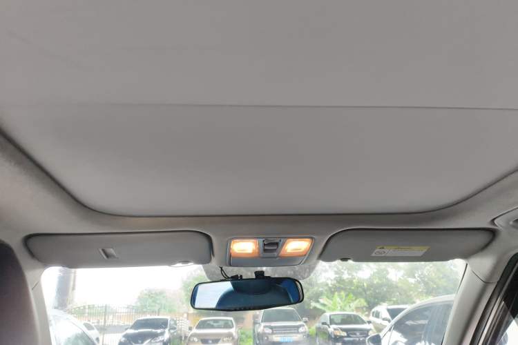 Used Hyundai ix25 2015 1.6L Automatic Two-Wheel Drive Smart GLS Trim Headliner