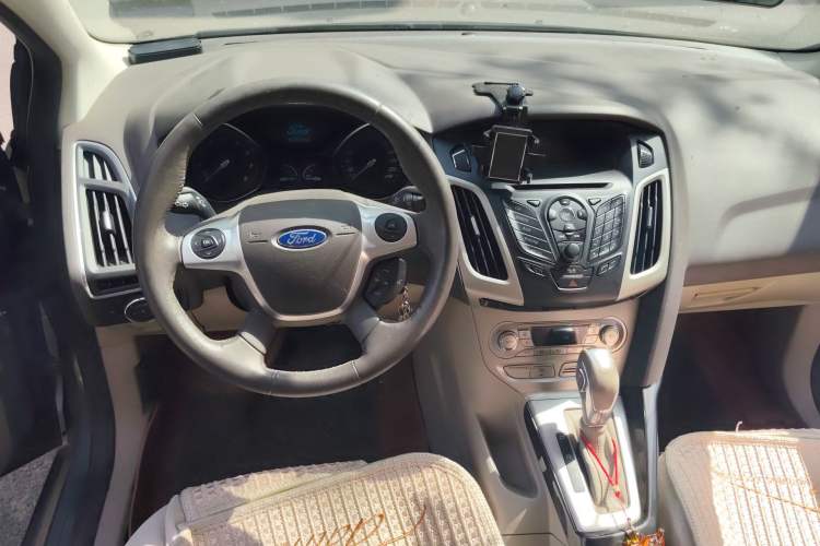 Used Ford Focus 2012 Sedan 1.6L Automatic Fashion Edition