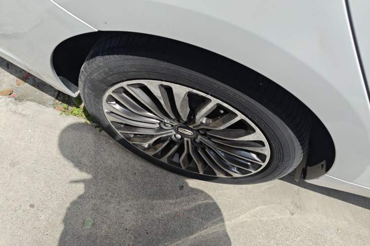 Used Geely Auto Emgrand GT 2017 1.8T Luxury Model
