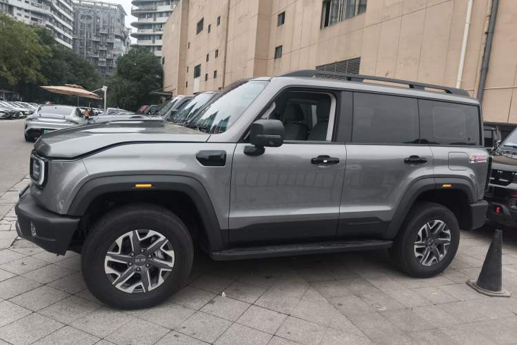 Used BAIC Off-Road BJ40 2026 Model 2.0T Gasoline Standard Edition
