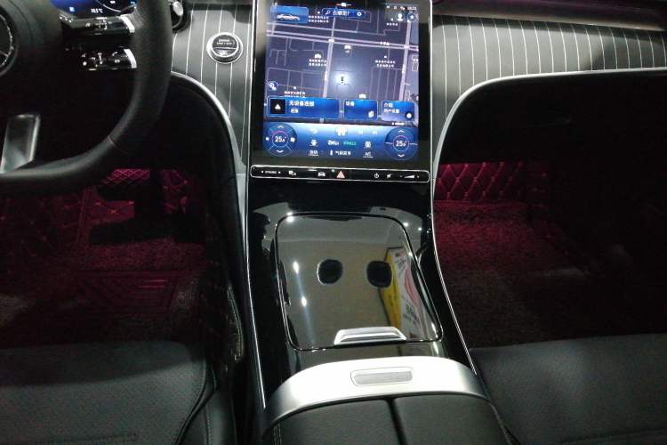 Used Mercedes-Benz C-Class 2023 C 200 L Sport Edition Gear Lever