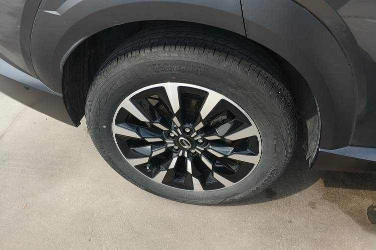 Used GAC Trumpchi EMKOO 2022 1.5T Supernova Max Edition Right Rear Wheel Hub