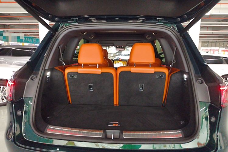 Used Hima AITO M8 2025 Extended-Range Ultra Version 53.4 kWh 6-Seater Edition
