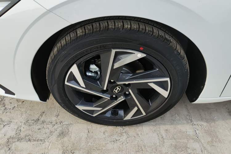 Used Hyundai Elantra 2023 1.5L CVT GLX Elite Edition
