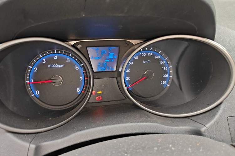 Used Hyundai ix35 2015 2.0L Automatic 2WD Smart Type China IV
