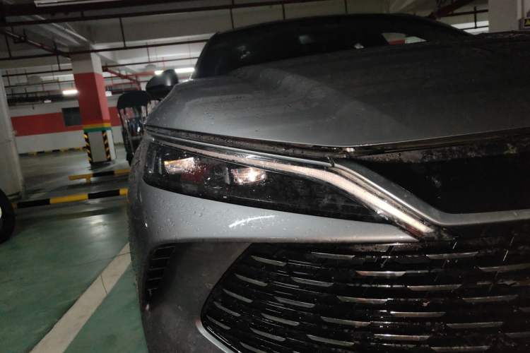 Used BYD Qin L 2024 DM-i 80KM Beyond Model Right Front Headlight