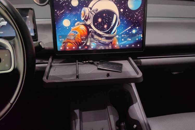 Used Leapmotor C16 2024 Pure Electric 520 Deluxe Edition Audio And AC Panel