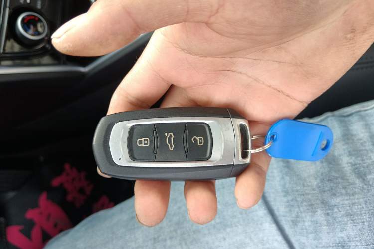 Used Geely Auto Emgrand GT 2016 2.4L Zunya Model Interior 1