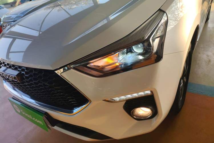 Used Haval H6 Coupe 2020 Smart Connect Version 1.5T Automatic Two-Wheel Drive Elite Model Left Front Headlight