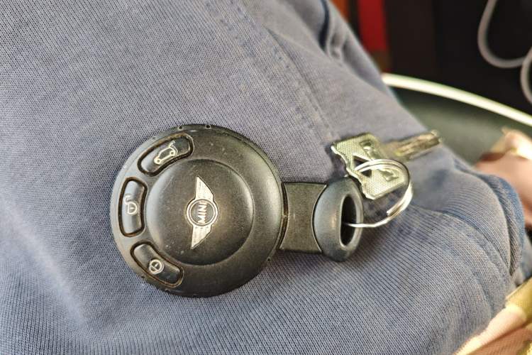 Used MINI 2011 1.6L ONE
