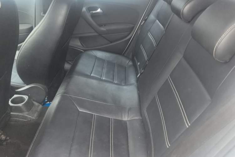 Used Volkswagen Polo 2014 1.4L Manual Fashion Edition