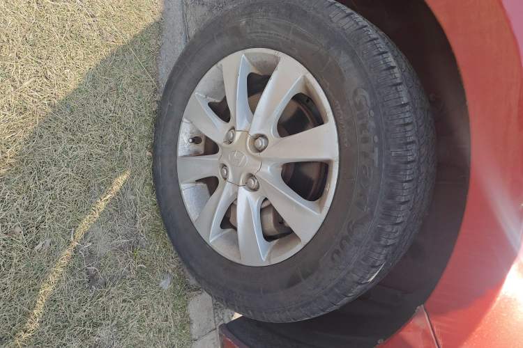 Used Hyundai Verna (older generation) 2010 Sedan 1.4L Manual Comfort GS
