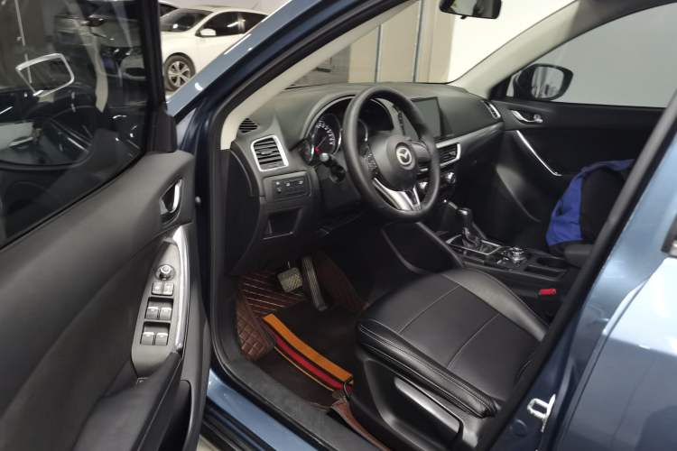 Used Mazda CX-5 2015 2.0L Automatic Two-Wheel Drive Urban Version
