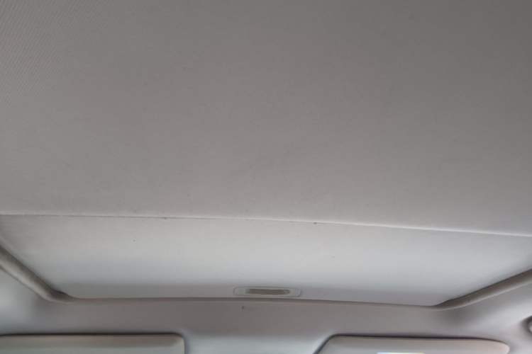 Used Mitsubishi Outlander 2019 2.0L Two-Wheel Drive Comfort Edition 5 Seats China V Standard Headliner