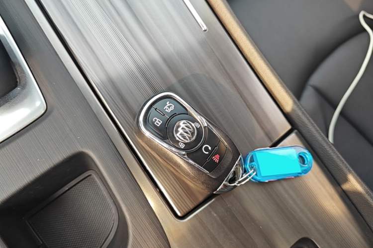 Used Buick LaCrosse 2020 652T Luxury Version Vehicle Key
