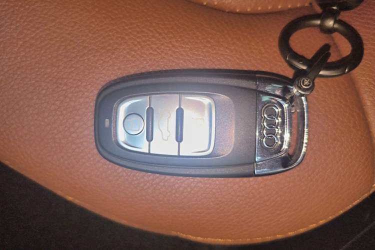 Used Audi A4L 2016 35 TFSI Collector's Edition Automatic Standard Model Interior 1