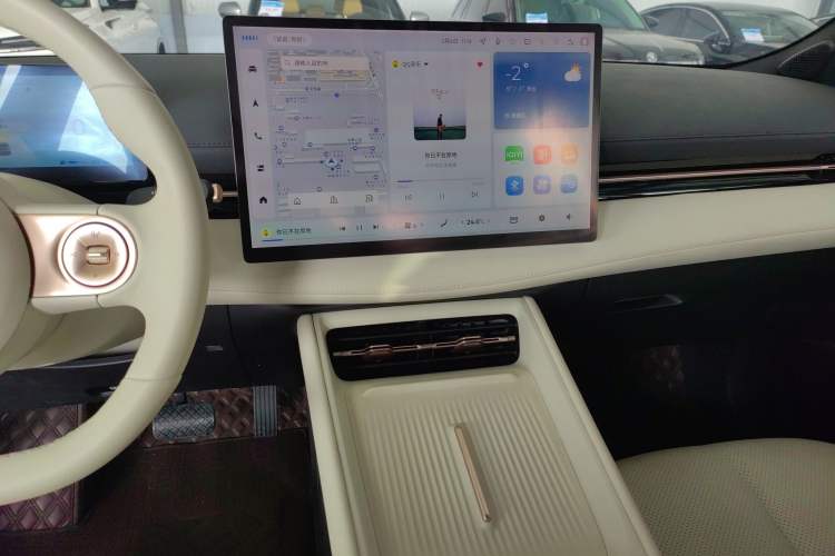 Used Baojun Yunhai 2024 140km Plug-in Hybrid Version
