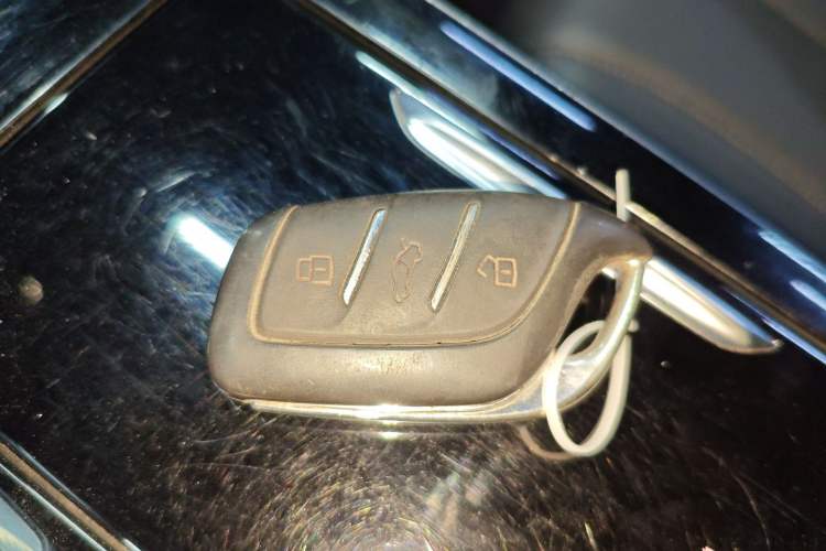 Used Roewe RX5 MAX 2019 300TGI Automatic 4G Connect Luxury Edition
