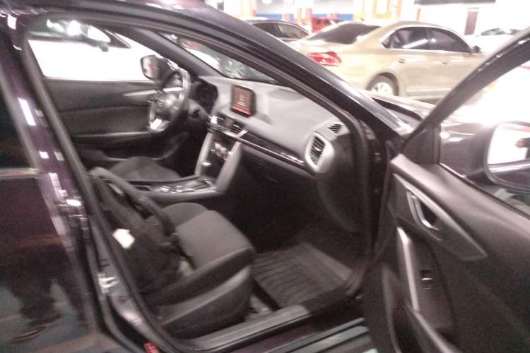 Used Mazda CX-4 2018 2.0L Automatic Two-Wheel Drive Blue Sky Dynamic Version China V Standard