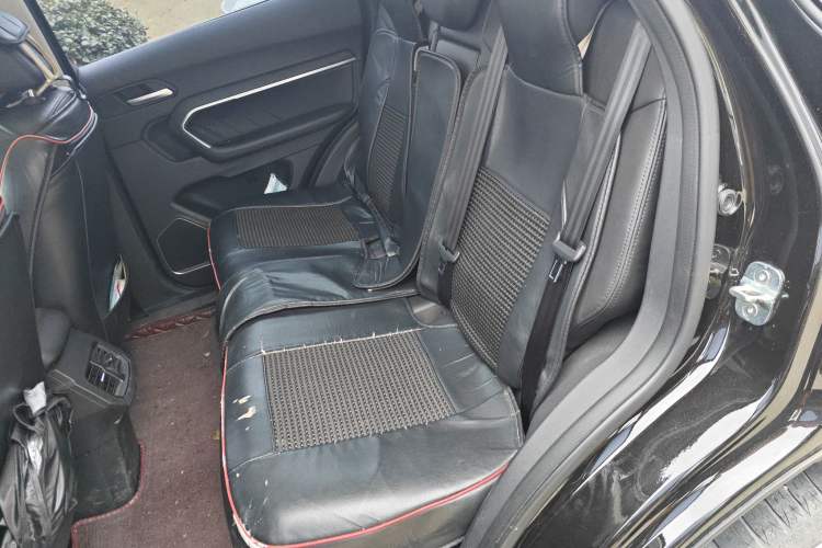 Used Haval H6 2017 Blue Label 2.0T Automatic Two-Wheel Drive Luxury Model Left Rear Seat