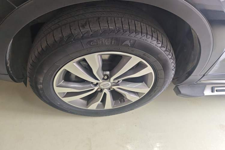 Used Geely Auto Emgrand X7 Sport 2016 2.0L Manual Smart Connect Version