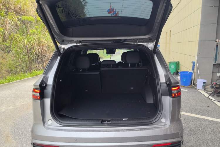 Used Geely Auto Monjaro L 2025 Dongfang Yao 2.0TD Automatic Lanxing Edition Trunk