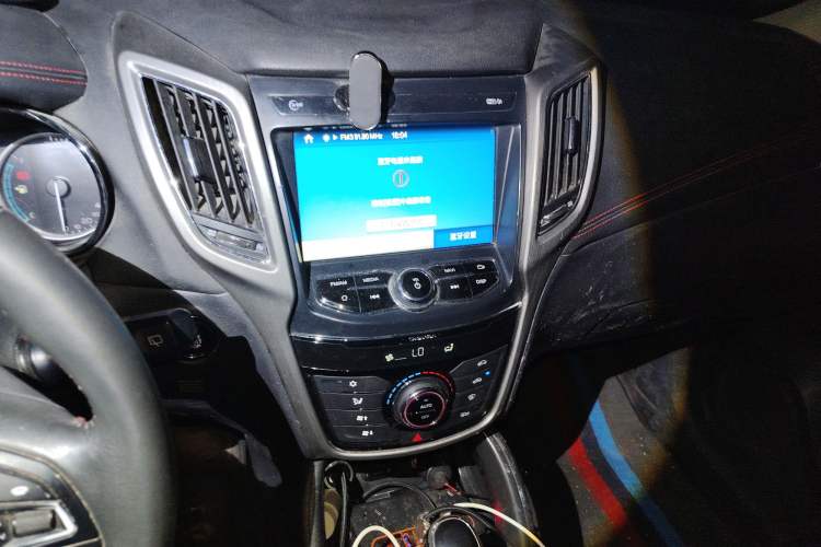 Used Changan CS75 2017 Shangkui Edition 1.5T Automatic Fengxiang Model
