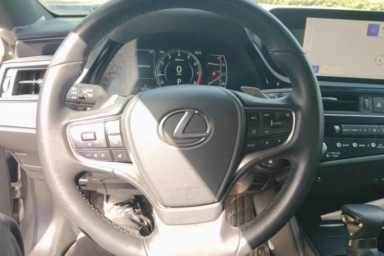 Used Lexus ES 2022 200 Excellence Edition