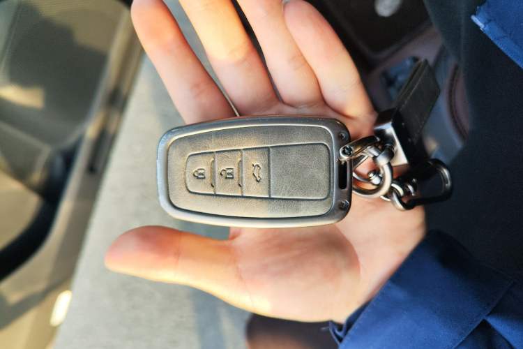 Used Toyota Avalon 2023 2.5L Luxury Edition Vehicle Key