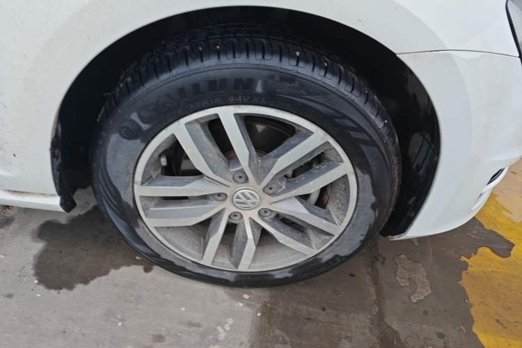 Used Volkswagen Golf 2016 230TSI Automatic Luxury Version
