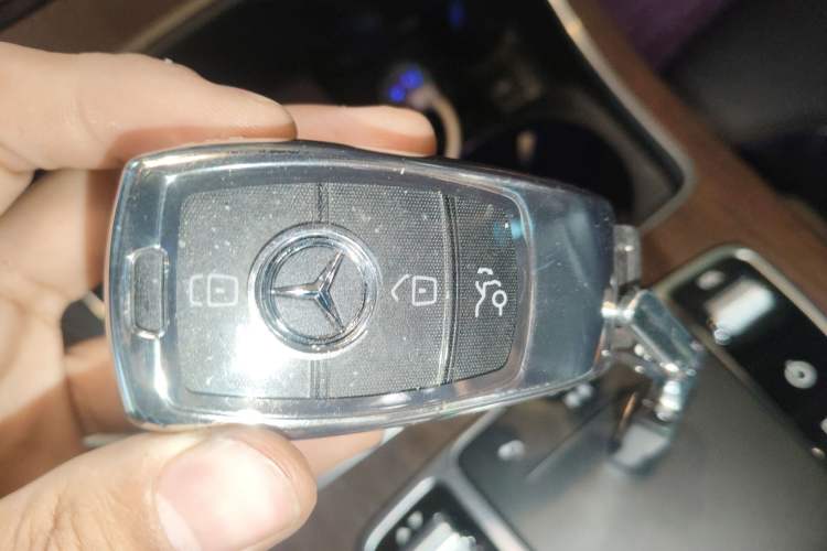 Used Mercedes-Benz GLC 2020 Facelift GLC 300 L 4MATIC Dynamic Edition Vehicle Key