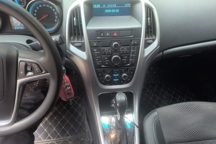 Used Buick GT 2012 XT 1.6T Fashion Sport Edition