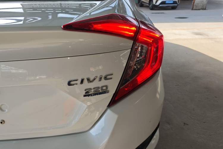 Used Honda Civic 2016 220TURBO CVT Luxury Edition