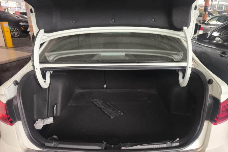 Used Volkswagen Bora 2023 1.5L Automatic Changer Limited Edition Trunk