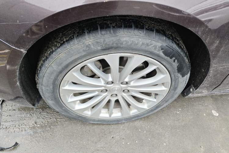 Used Buick LaCrosse 2018 28T Elite Edition Left Front Wheel Hub