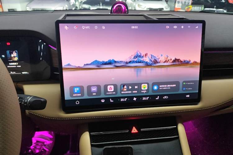 Used Hima AITO M7 2024 1.5T Intelligent Drive 4WD Ultra Version 5 Seats Audio And AC Panel