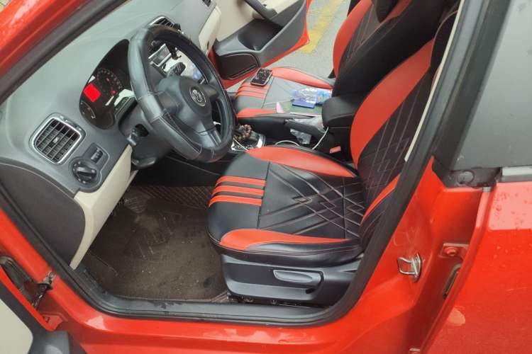 Used Volkswagen Polo 2013 1.6L Automatic Comfort Edition Left Front Seat