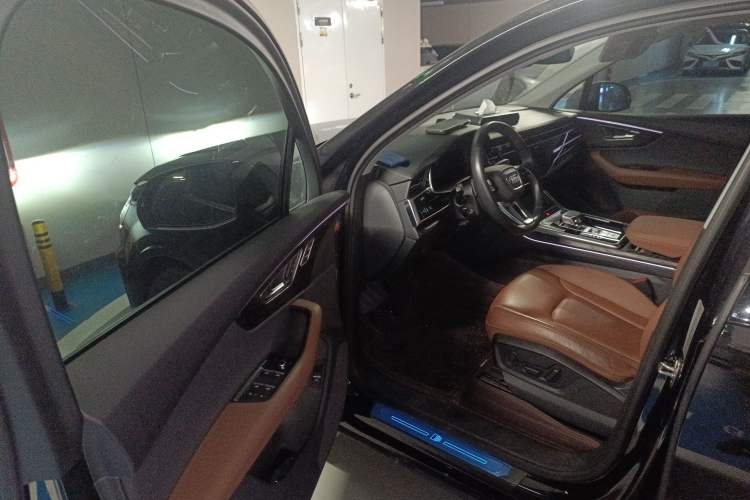 Used Audi Q7 2020 55 TFSI quattro S line sports model