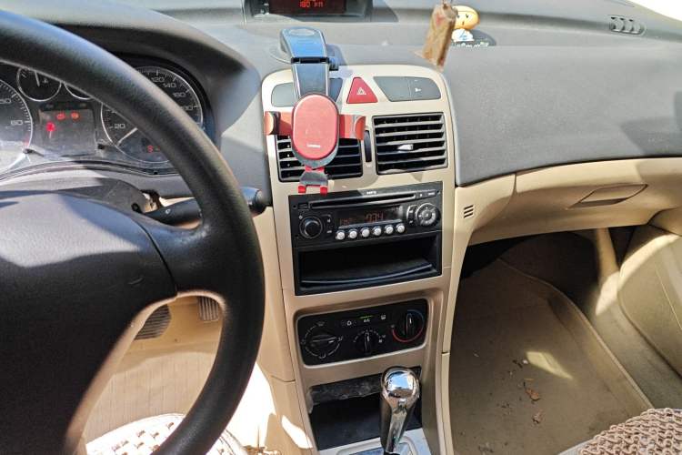 Used Peugeot 307 2010 Sedan 1.6L Automatic Comfort Edition
