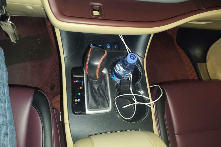 Used Toyota Highlander 2015 2.0T Four-Wheel Drive Elite Edition 7-Seater
