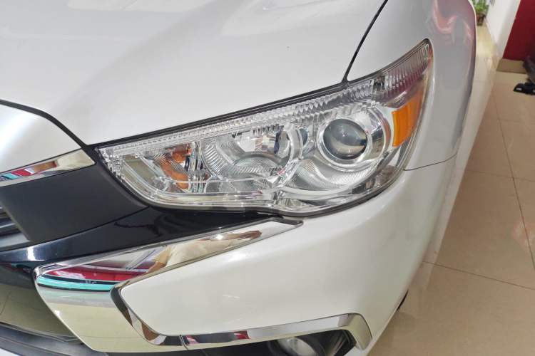 Used Mitsubishi ASX 2016 1.6L Manual Two-Wheel Drive Pioneer Edition
