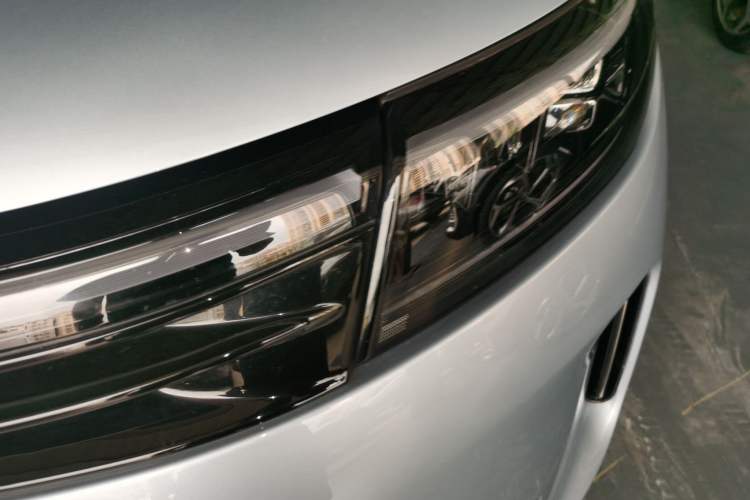 Used Hima AITO M7 2024 1.5T Rear-Drive Plus Version 5 Seats Left Front Headlight