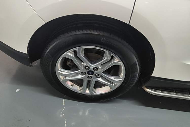 Used Ford Edge 2015 2.0T GTDi 4x4 High-Grade Model