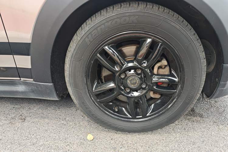 Used MINI 2011 1.6L ONE Right Front Wheel Hub