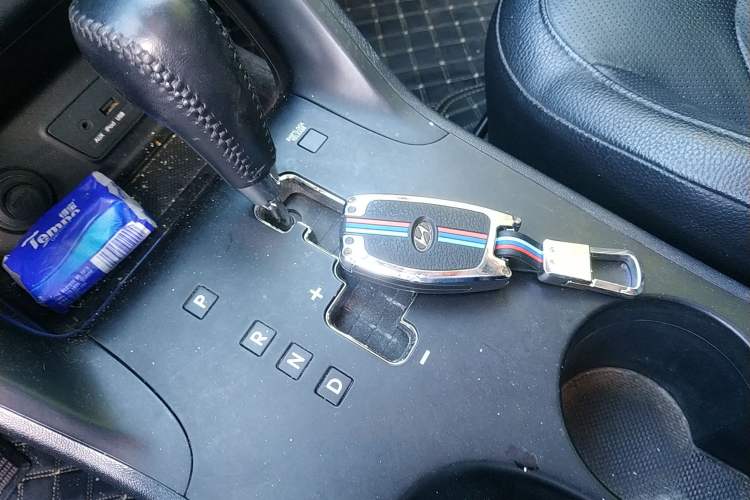 Used Hyundai ix35 2015 2.0L Automatic 2WD Smart Version China V Standard Interior 1