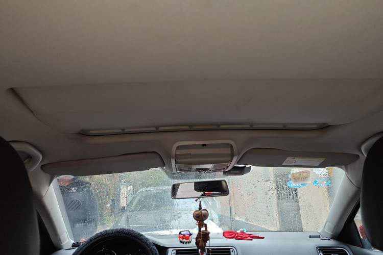 Used Volkswagen Sagitar 2015 230TSI Automatic Comfort Version
