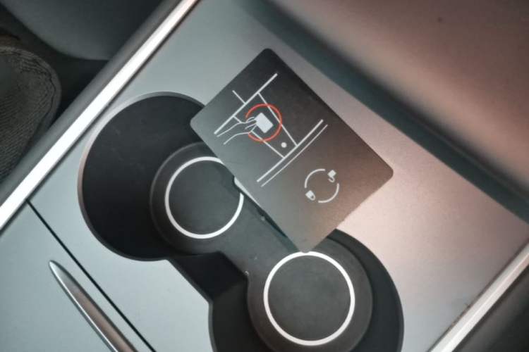 Used Tesla Model Y 2024 Rear-Wheel-Drive Version Interior 1