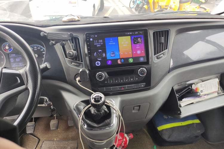 Used Foton Toano 2020 2.0T Multi-Function Short Wheelbase Mid-Roof 5/6-Seater China VI Emission Standard 4F20TC3